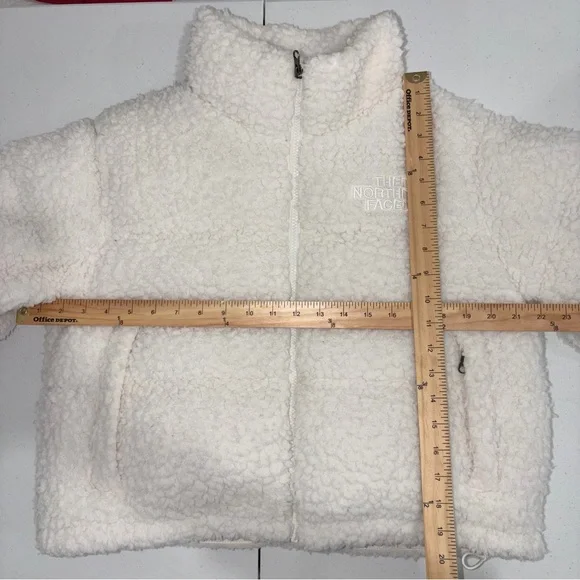 The North Face Nuptse White Gardenia Down Jacket - Picture 6 of 16